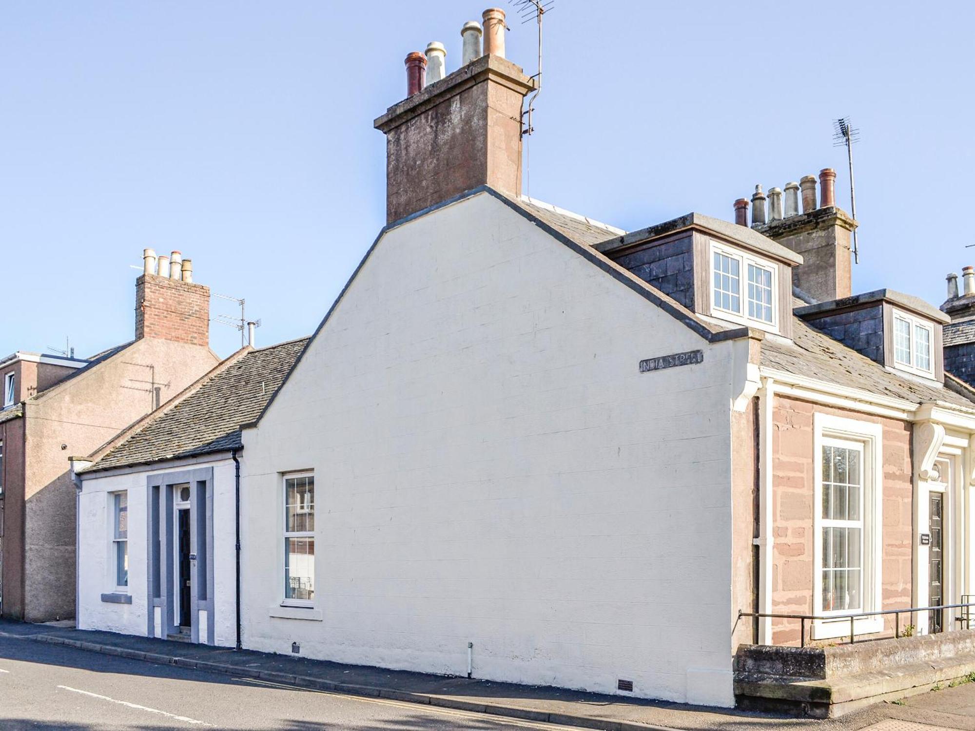 Dezzys Villa Montrose Luaran gambar